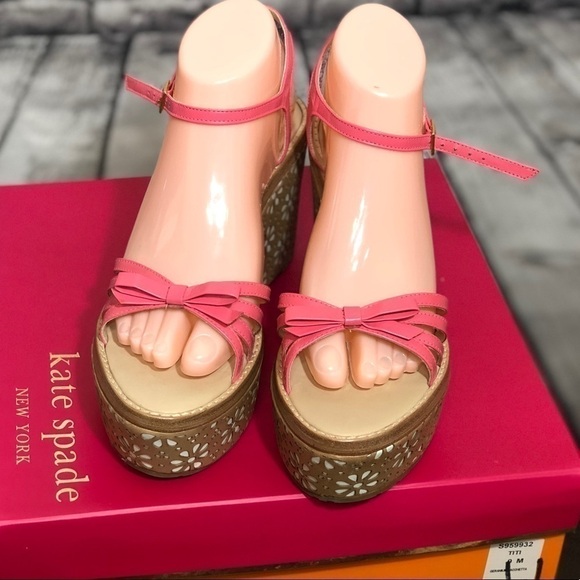 9.5 Pink Laser Cut Platform Sandals Kate Spade - Picture 4 of 6